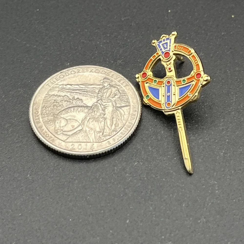 Vintage John Hinde Limited Celtic‎ Lapel Hat Pin